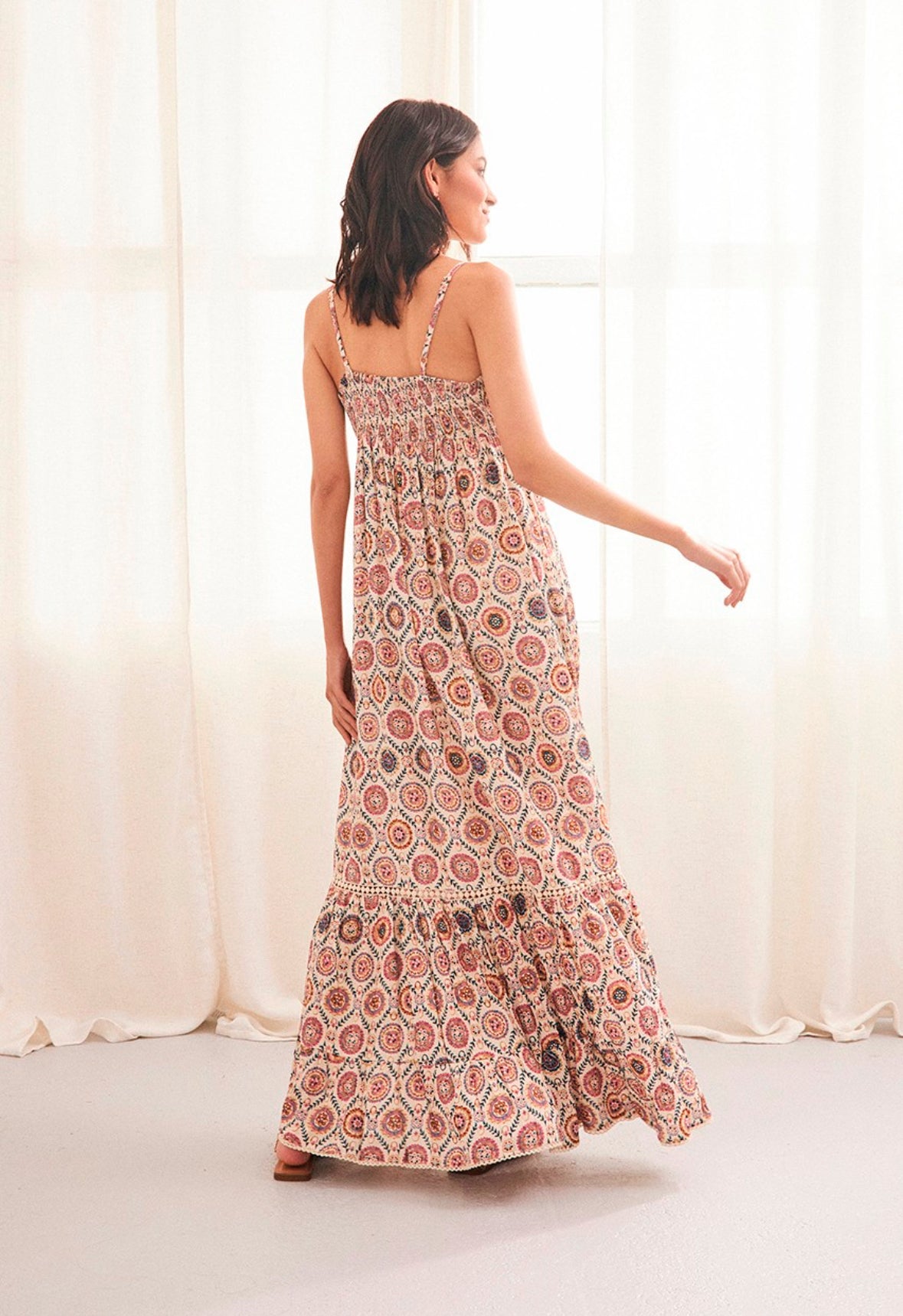 Vestido estampado bordado GF.Yuri