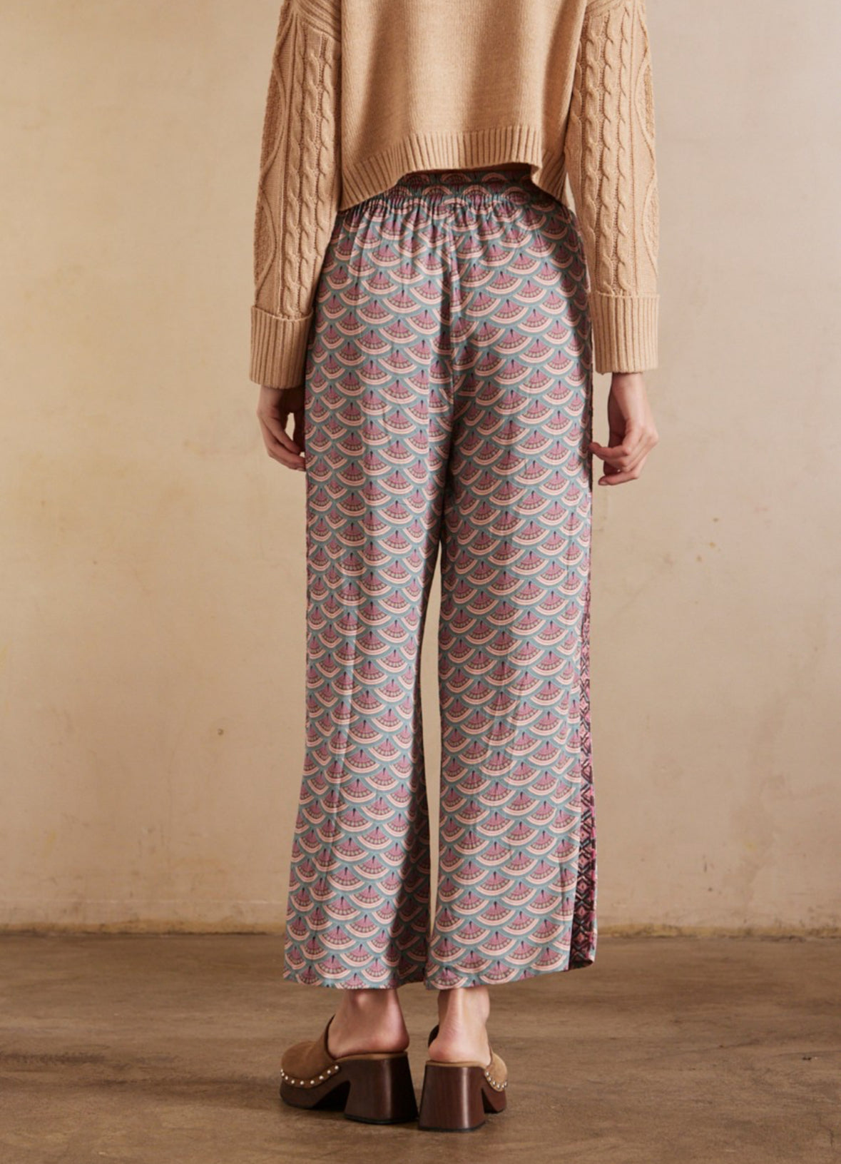 GF.Ragna geometric print pants