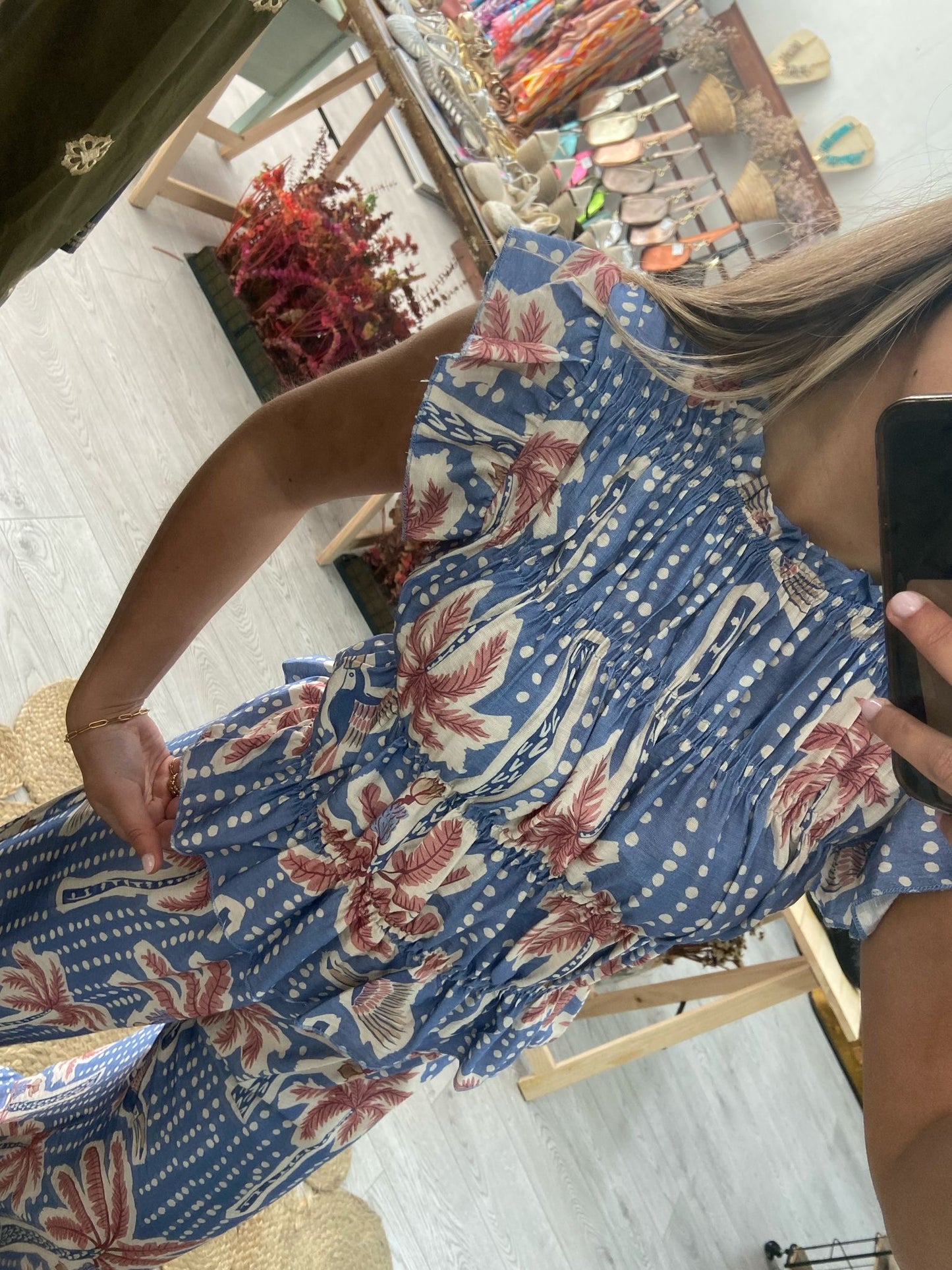 Conjunto tropical preto top e calças
