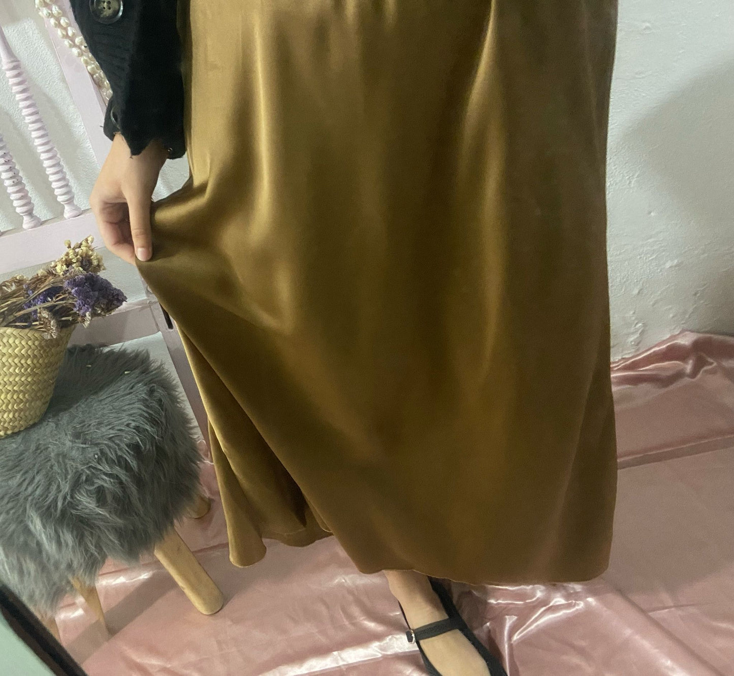 Saia preta acetinada