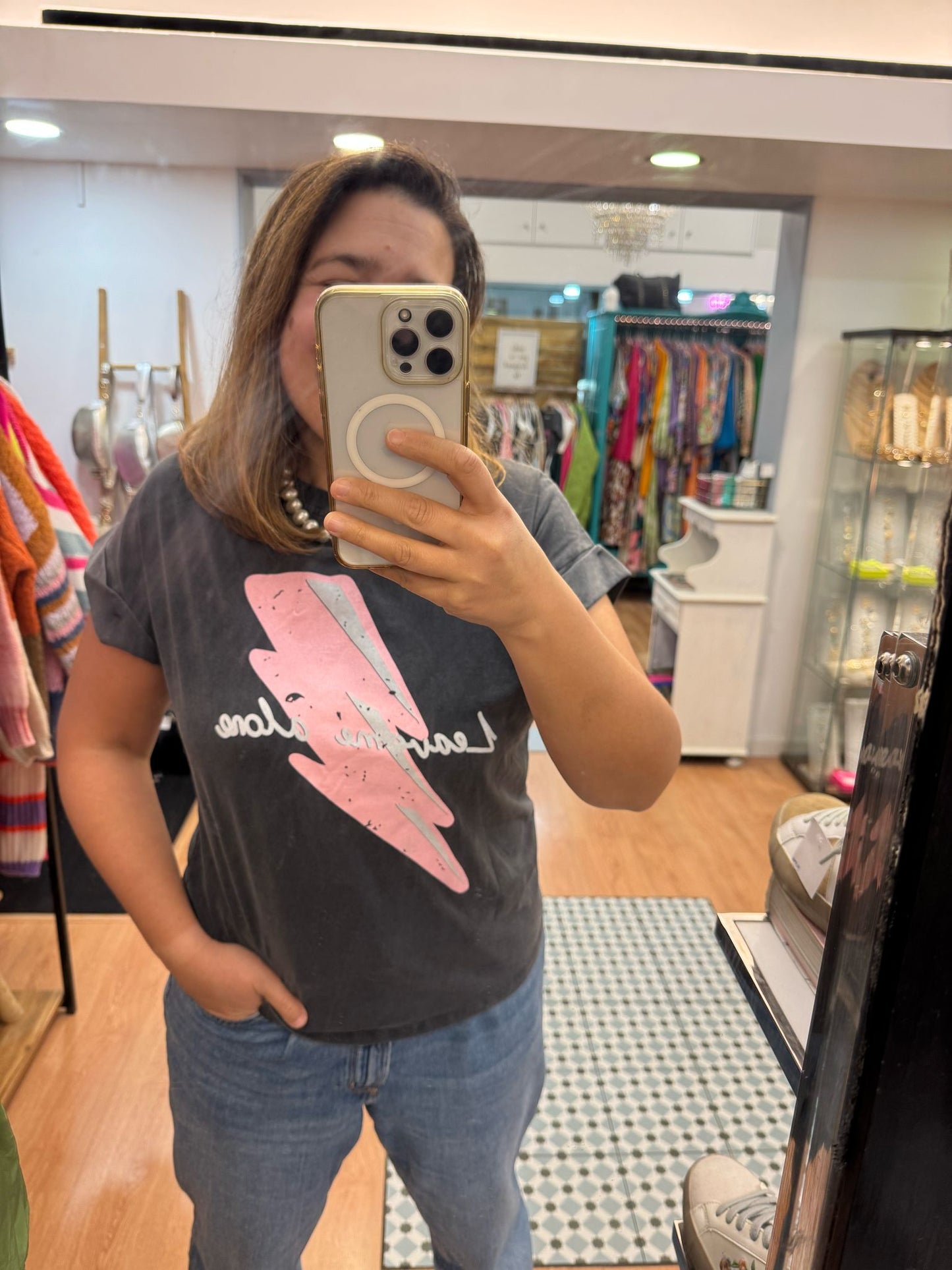 Tshirt raio ‘Leave me Alone’ branca