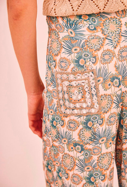 Calças estampado primavera e bolsos bordados GF.Semchai