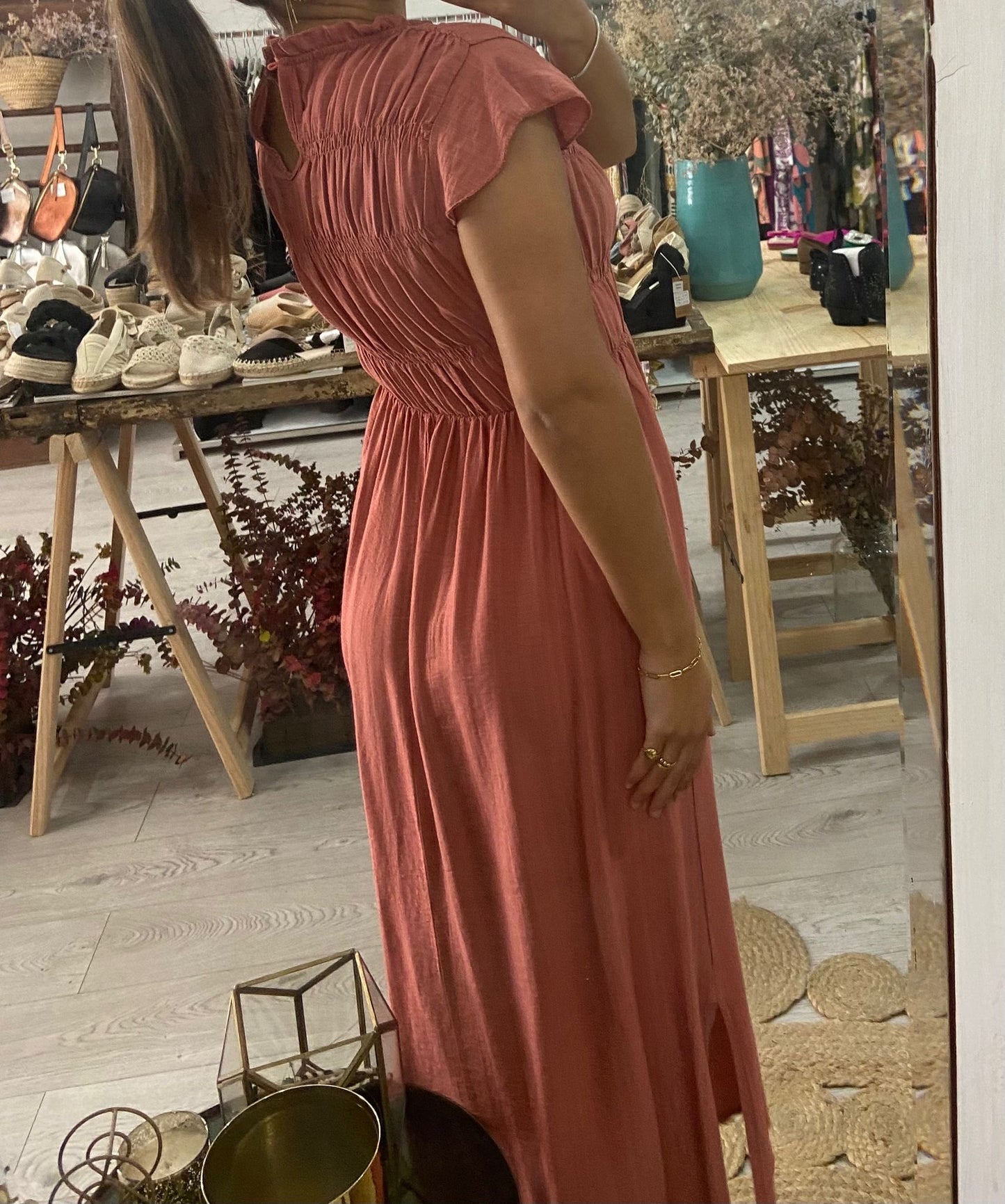 Vestido coral favos de mel