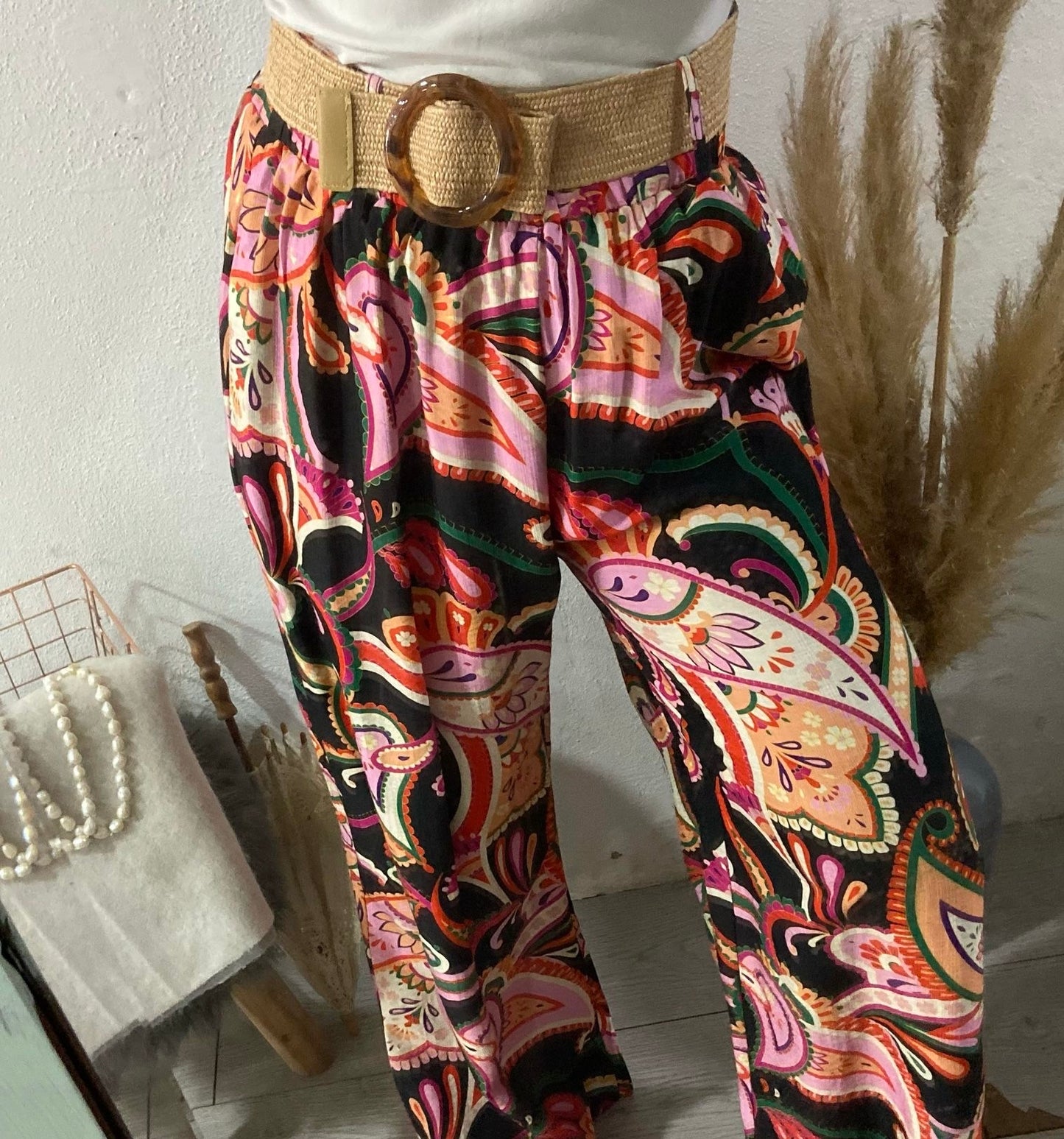 Pantalonas azulão estampado paisley colorido com cinto