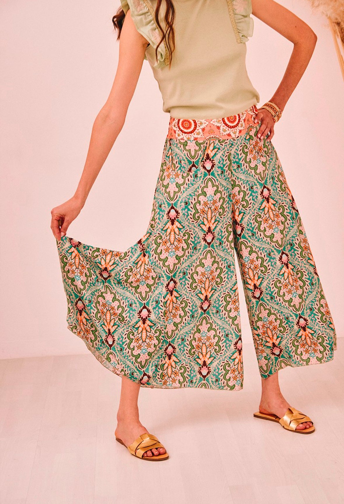 Pantalonas estampado étnico GF.kapak