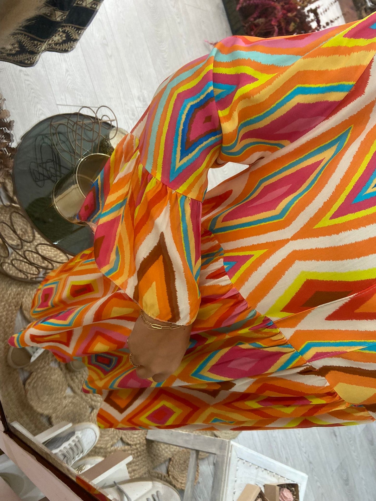 Vestido com losangos coloridos