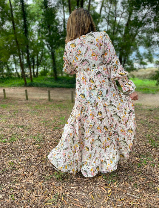 Vestido com estampado floral e decote com bordado de lantejoulas Gf.ginger