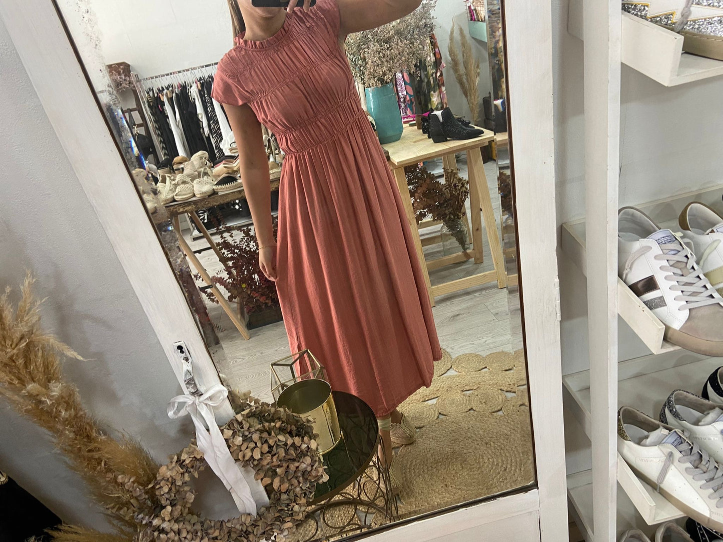 Vestido coral favos de mel