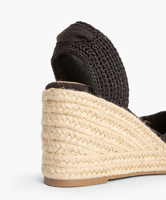 Sandálias de cunha crochê preta