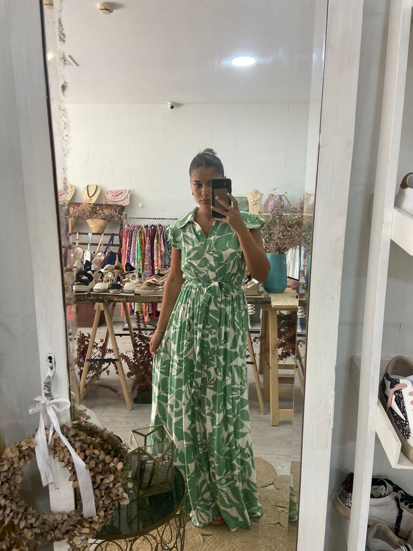 Vestido camiseiro primavera camel/branco