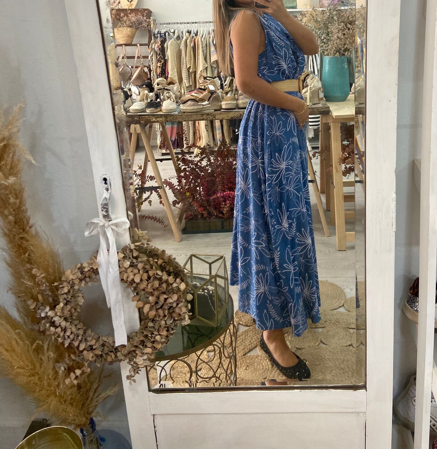 Vestido rosa floral decote cruzado
