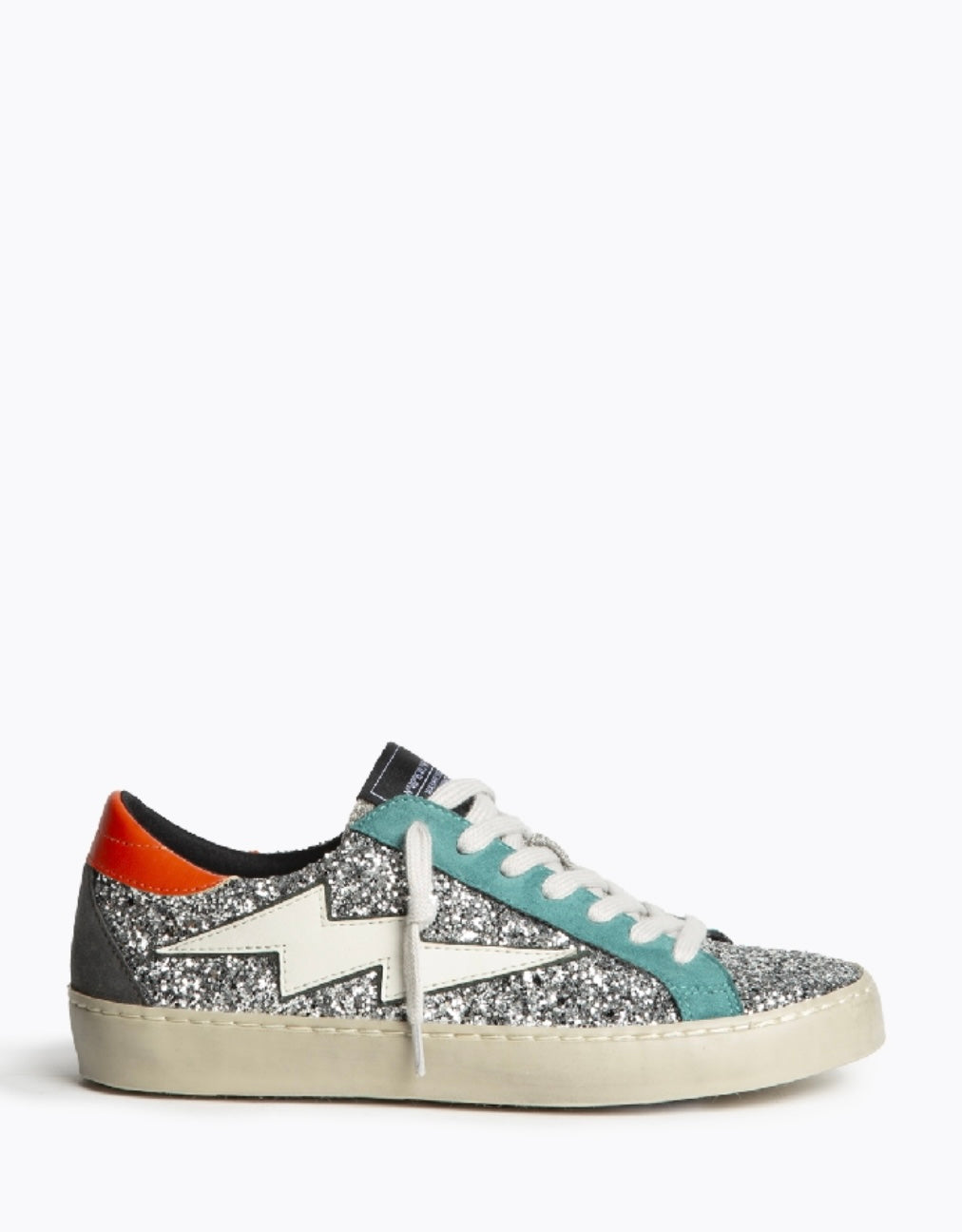 Sapatilhas glitter prata raio branco com detalhes laranja e esmeralda