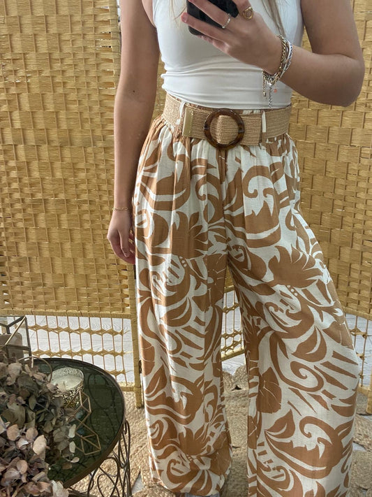 Calças estampado camel com cinto