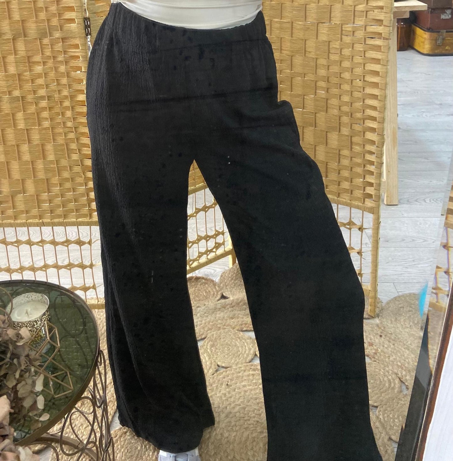 Pantalonas brancas tecido enrugado