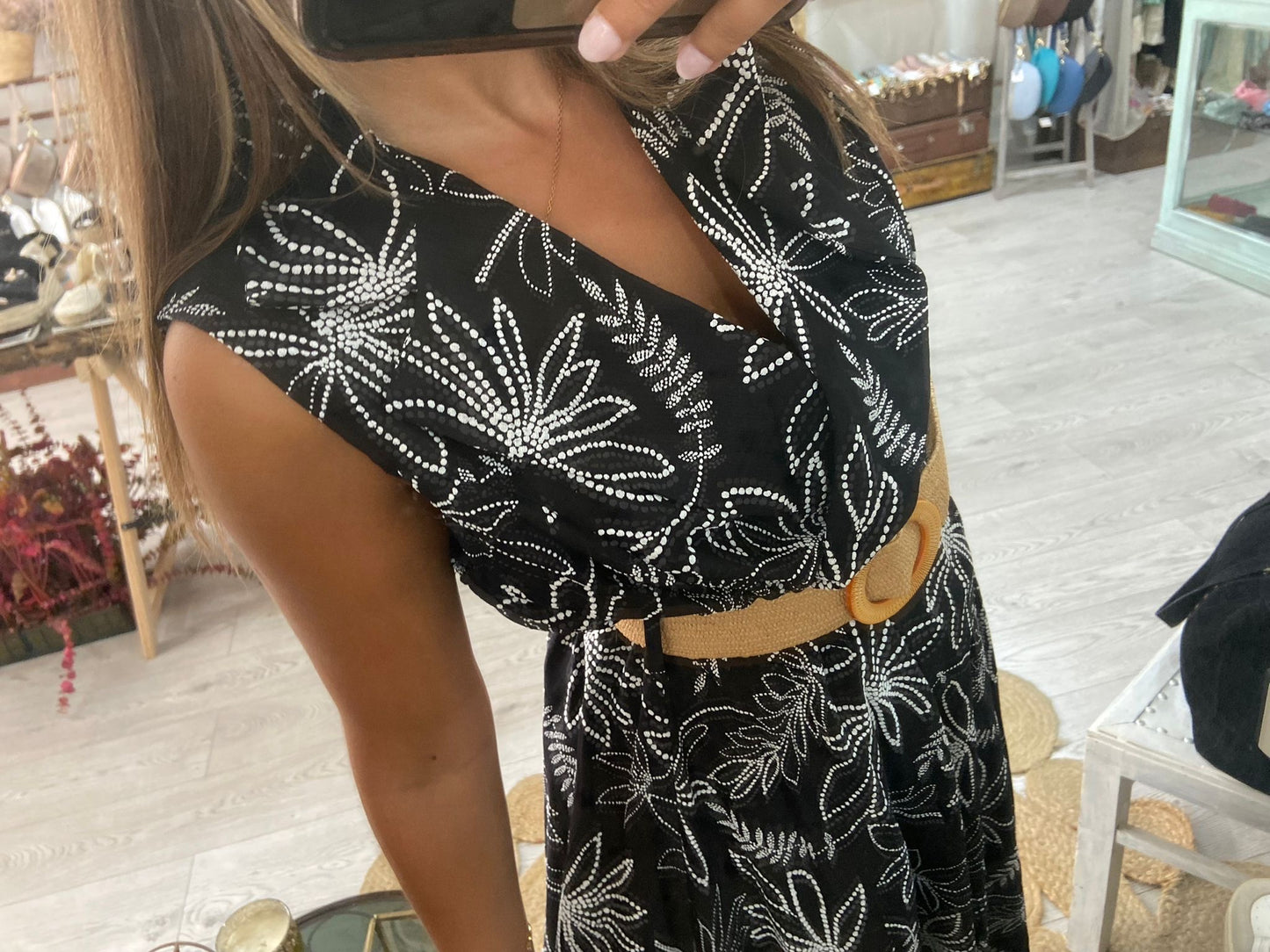Vestido rosa floral decote cruzado