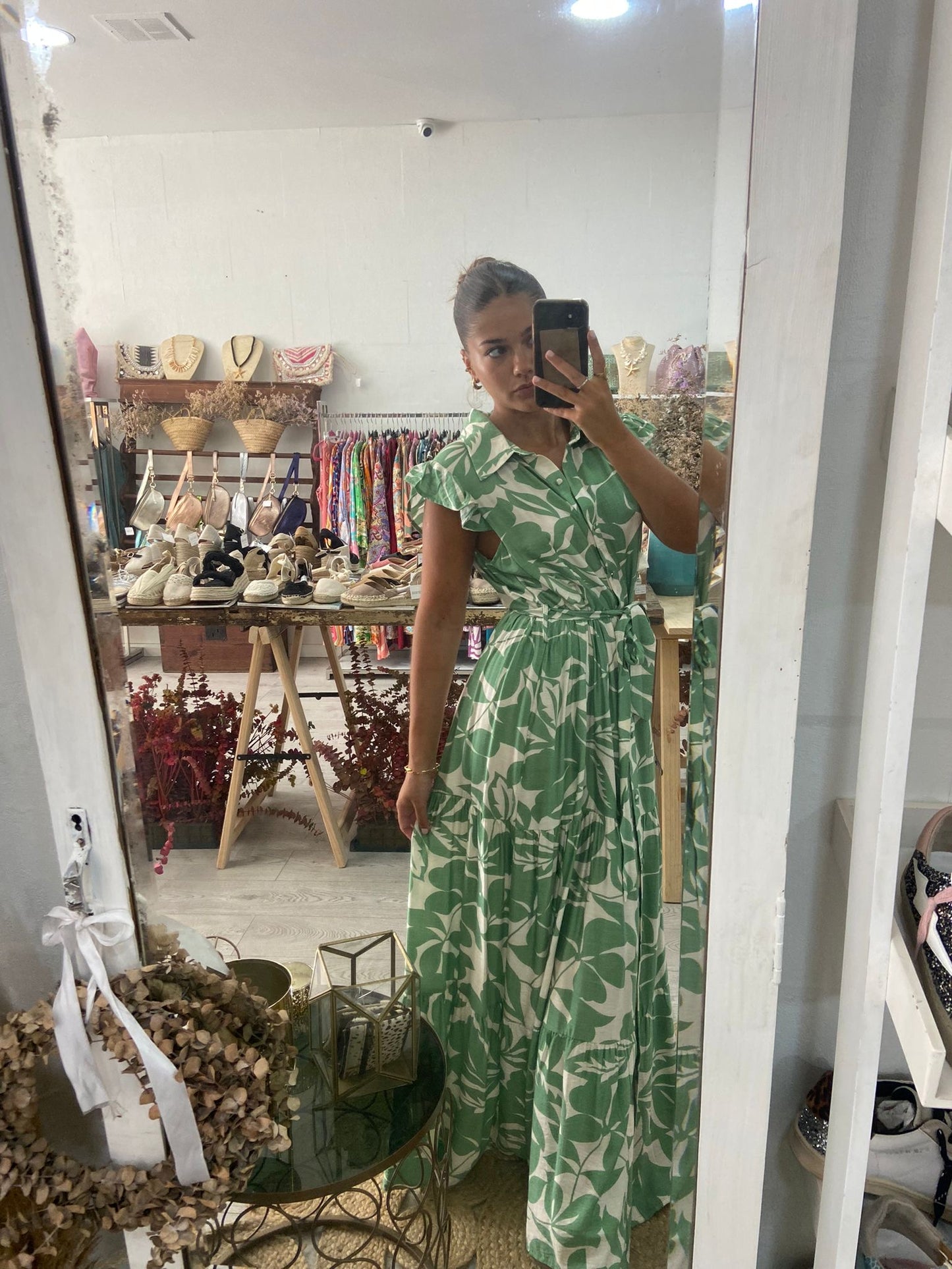 Vestido camiseiro primavera camel/branco