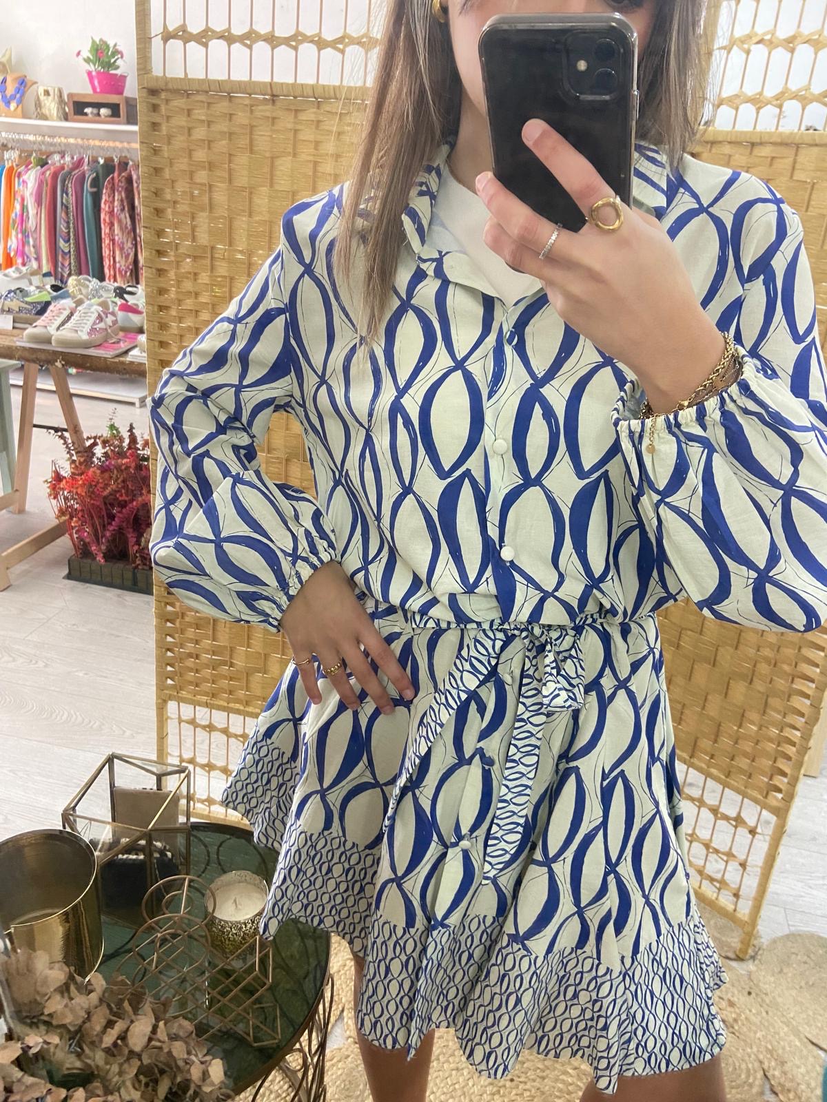 Vestido camiseiro estampado geométrico