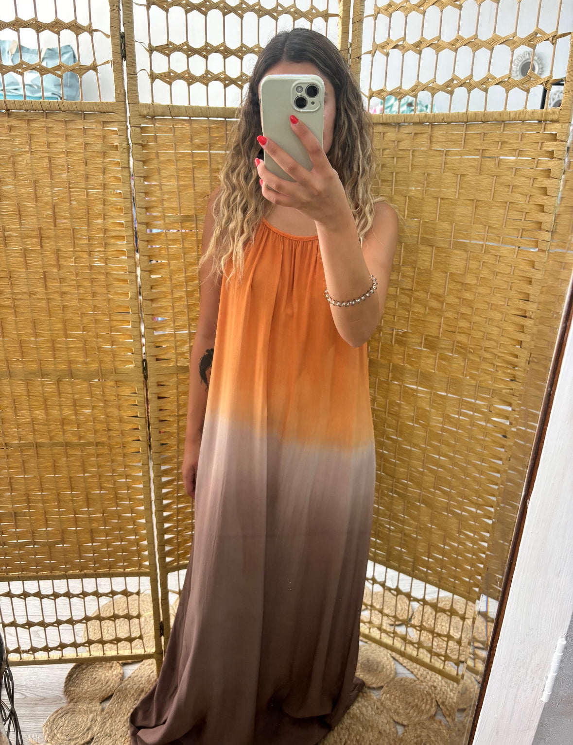 Vestido tie dye laranja e castanho