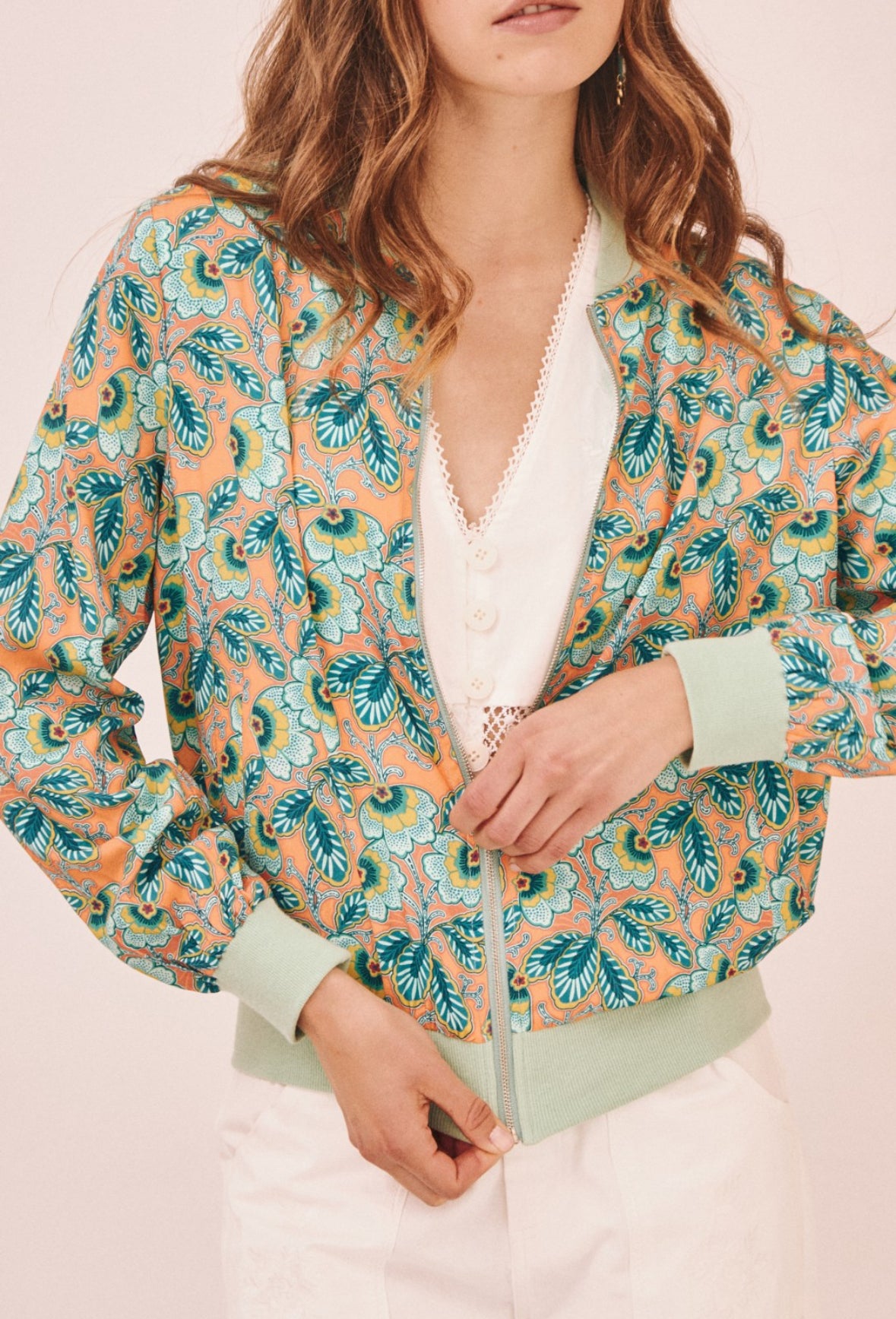 Bomber acetinado estampado primavera SE.Jayce
