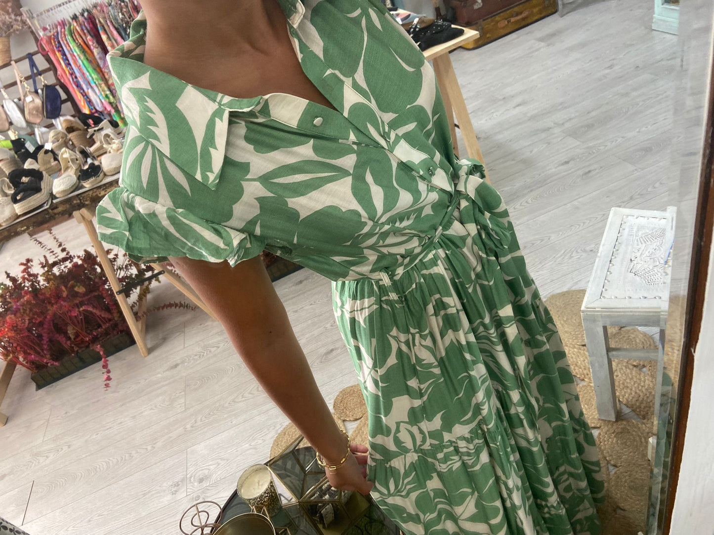 Vestido camiseiro primavera camel/branco