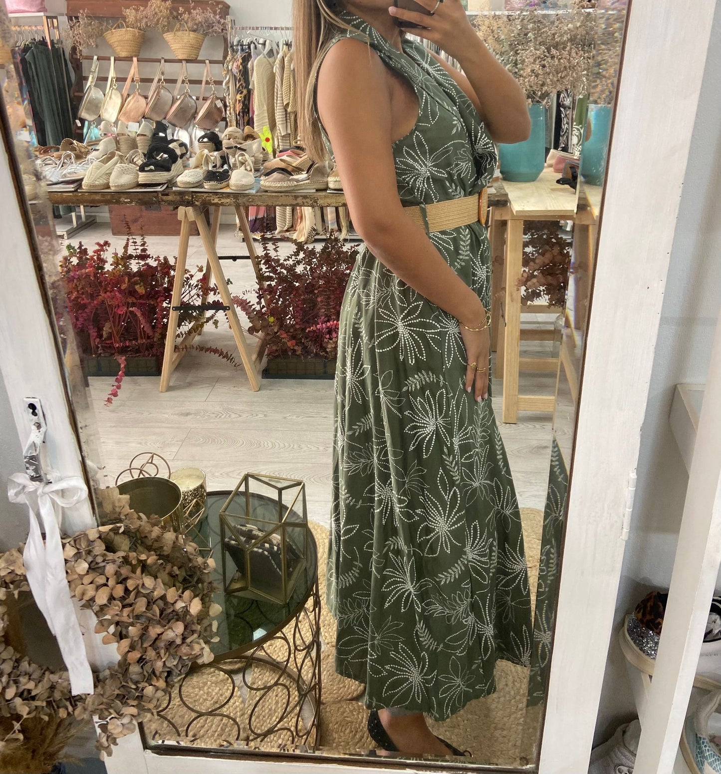 Vestido rosa floral decote cruzado