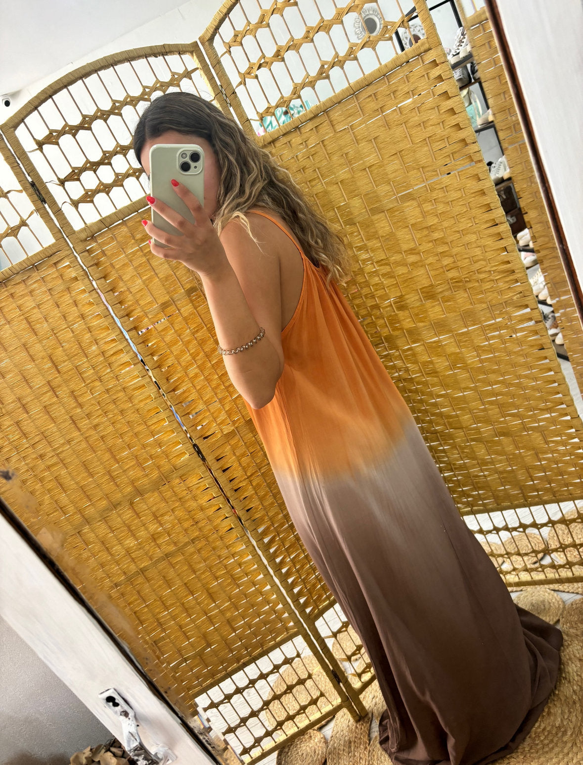 Vestido tie dye laranja e castanho
