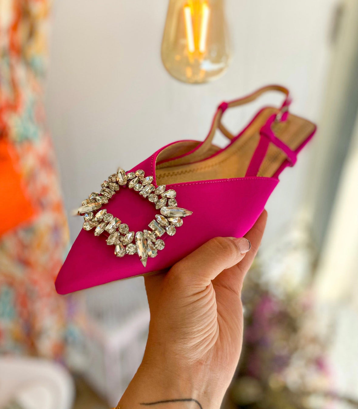 Mule rosa con aplicación de pedrería