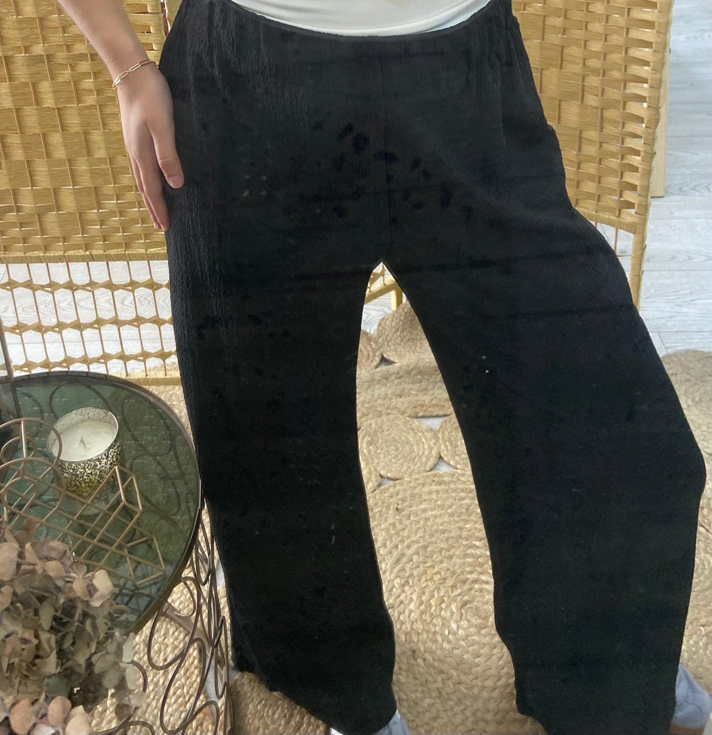Pantalonas brancas tecido enrugado
