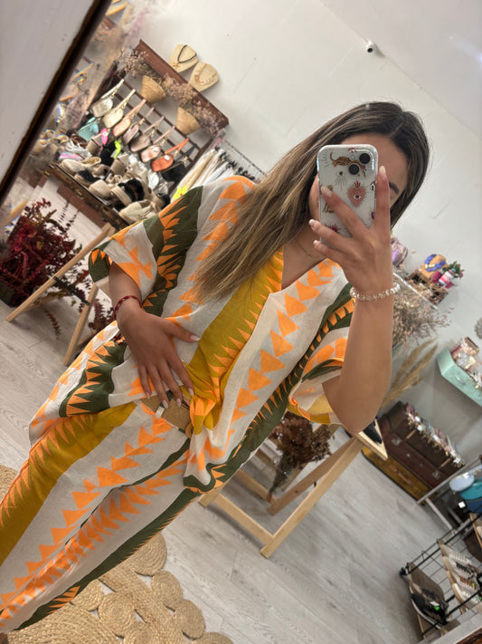 Conjunto estampado geométrico caqui/laranja/mostarda