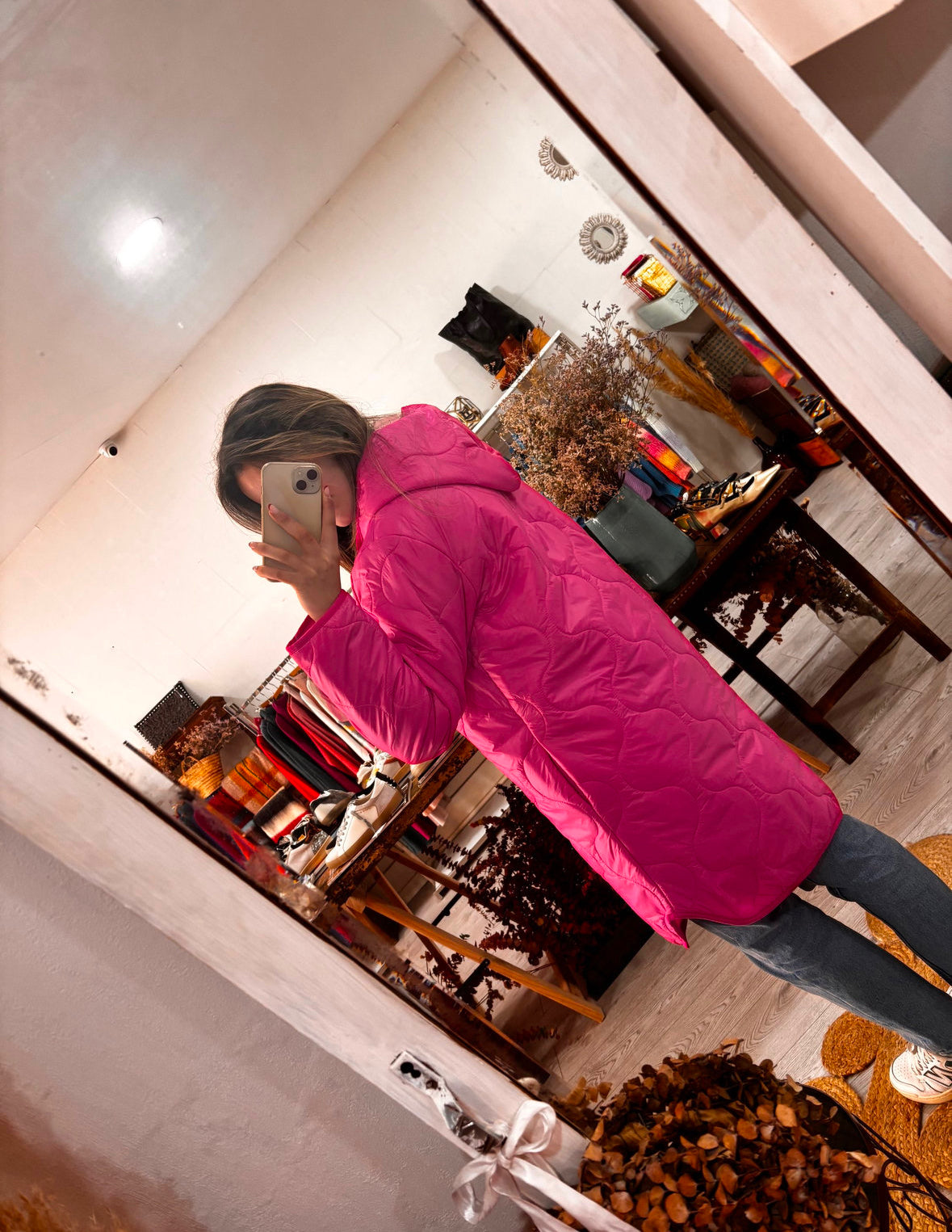 Kispo lima com capuz e bolsos