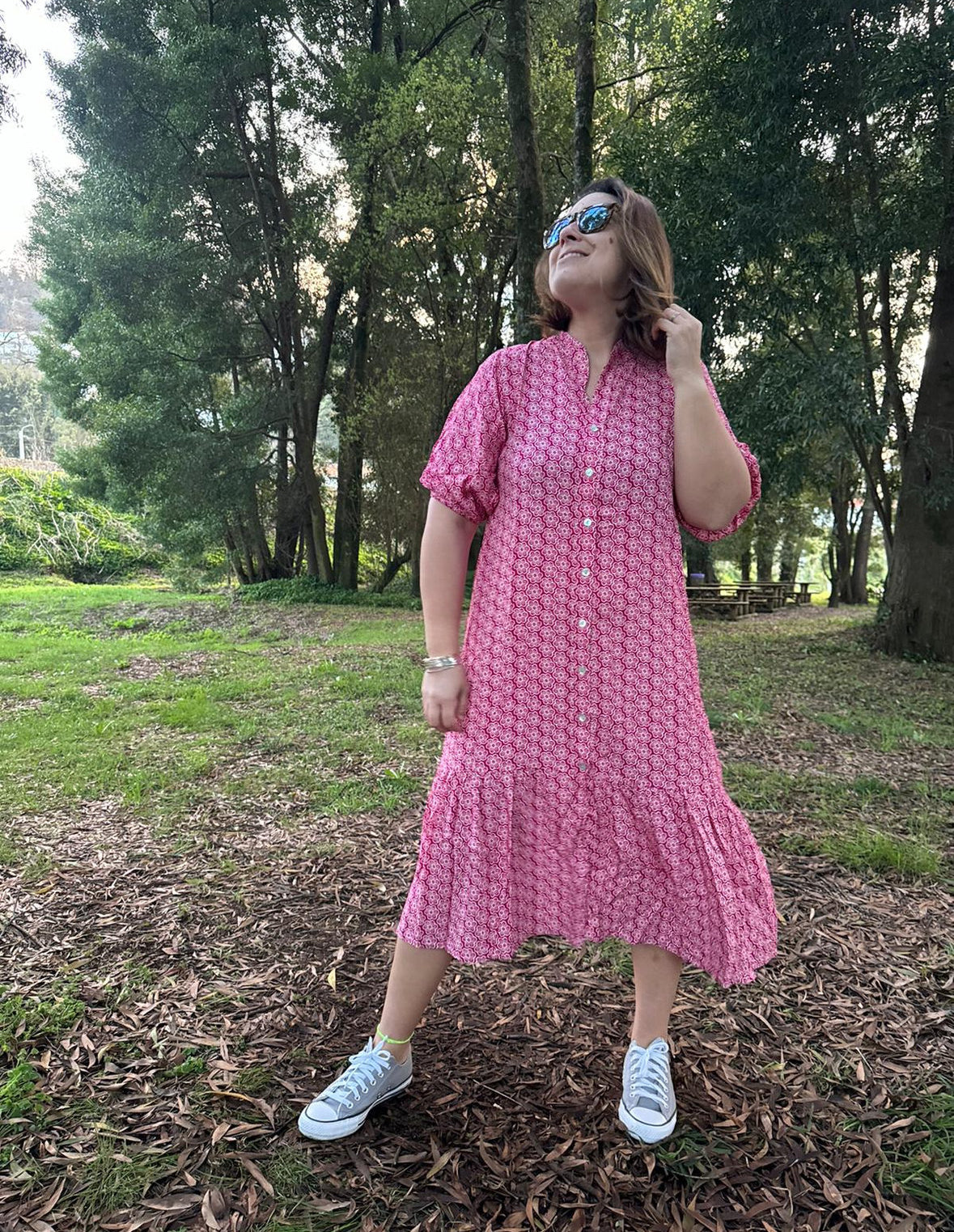 Vestido camiseiro midi florido azul claro