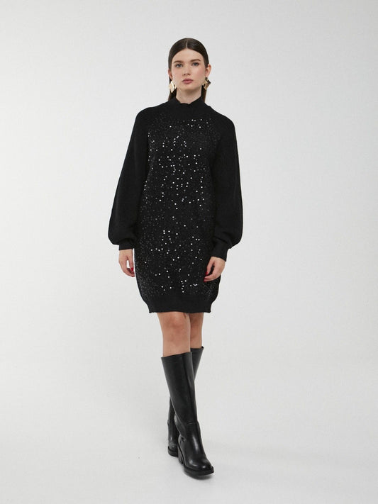 Vestido Camisolão preto com lantejoulas frontais