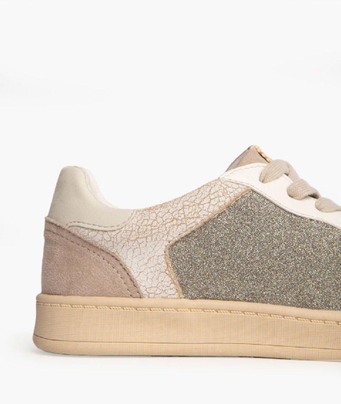 Zapatillas blancas con purpurina gris