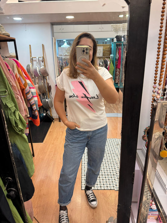 Tshirt raio ‘Leave me Alone’ branca