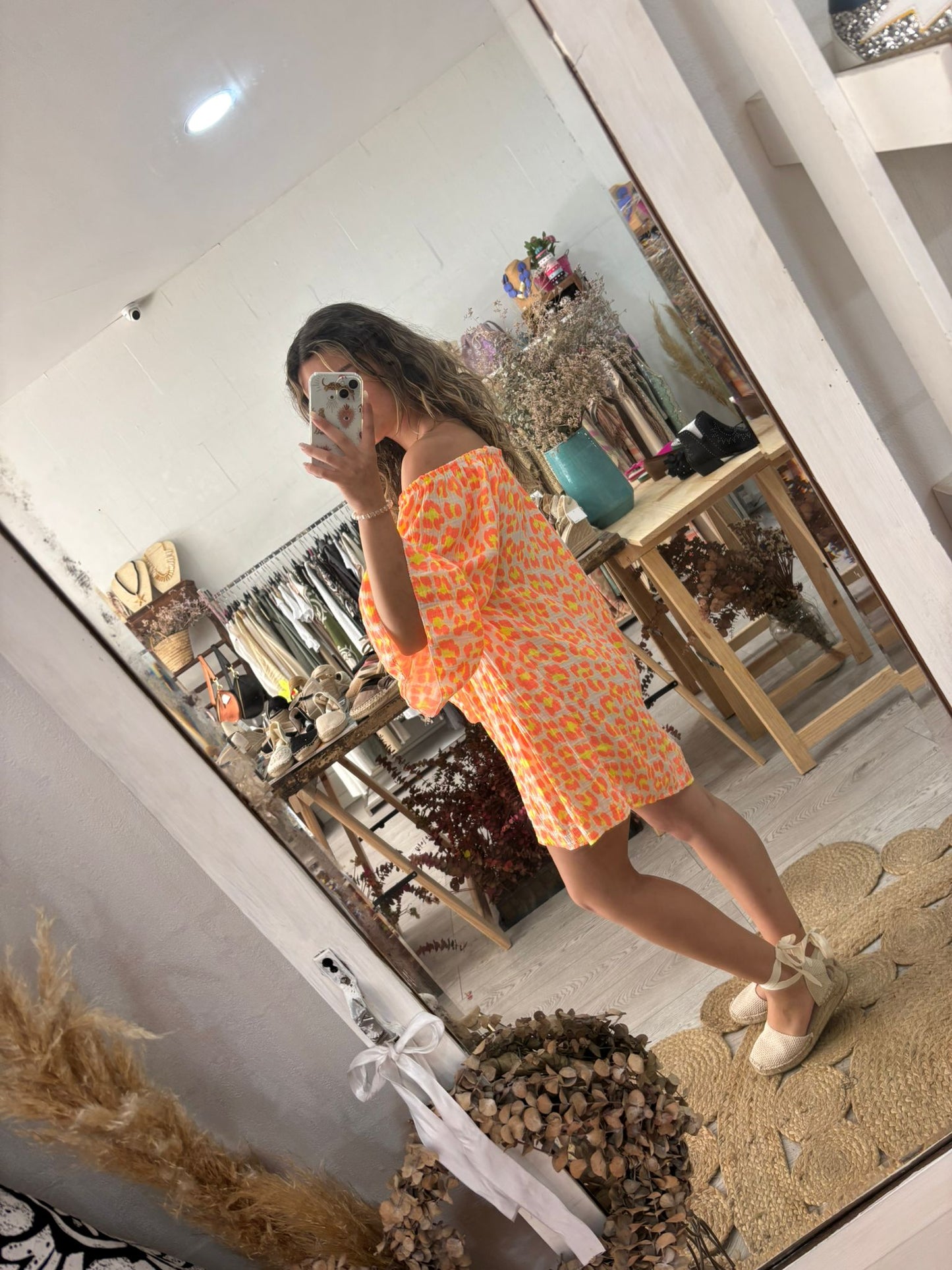 Vestido animal print caqui/laranja ombros elásticos