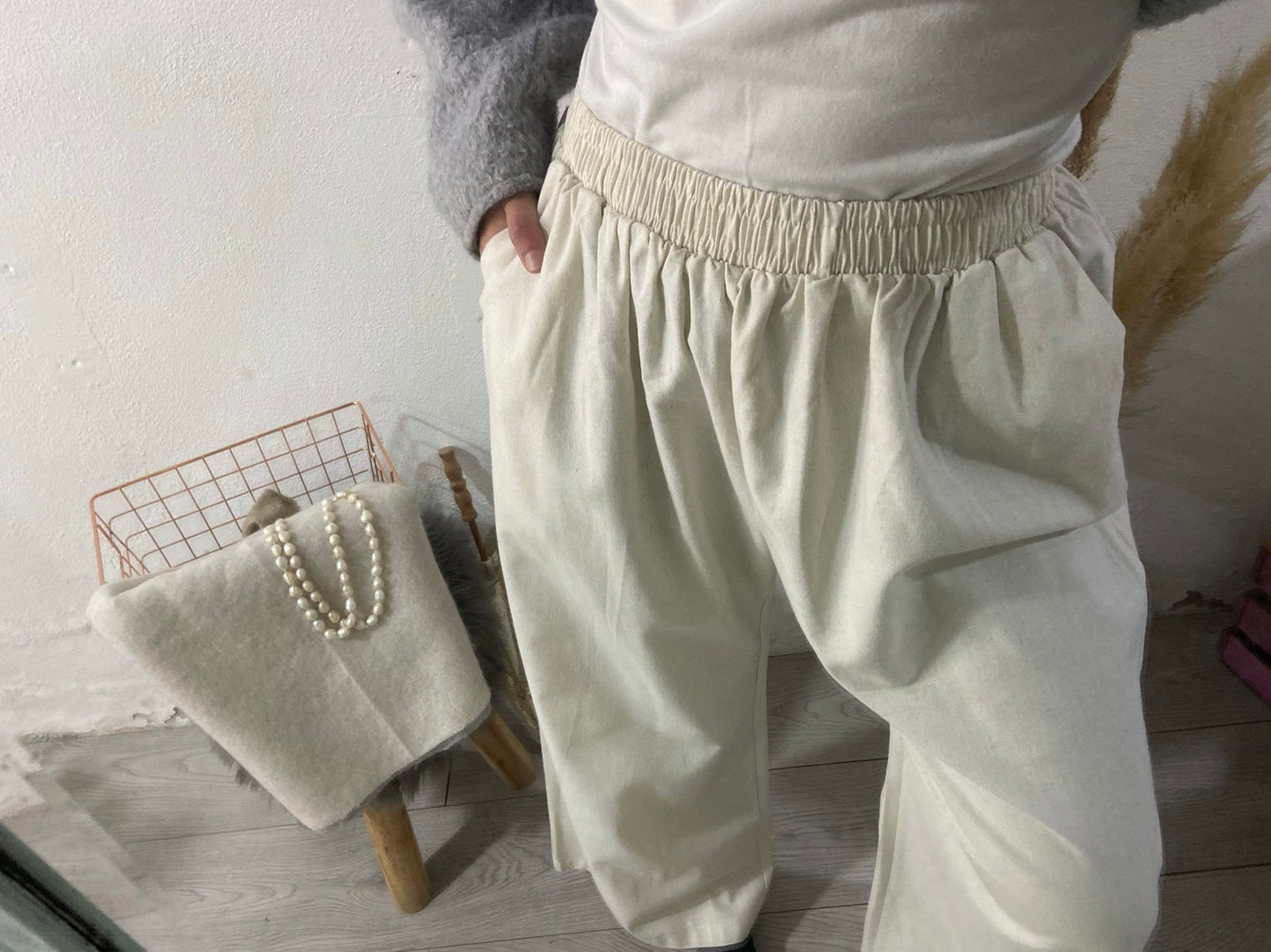 Pantalonas bege algodão com bolsos