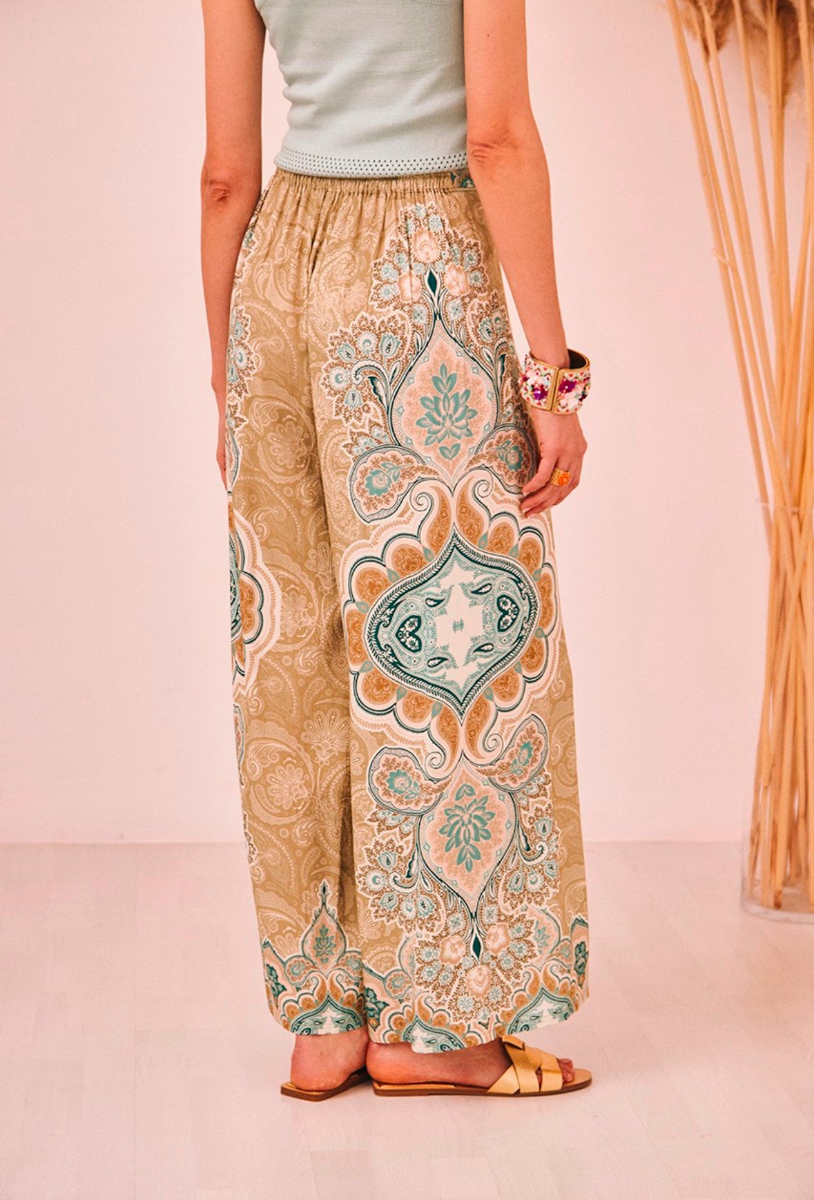 Pantalones estampados GF.Pushak