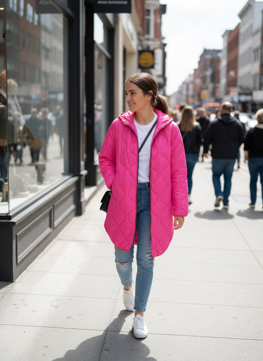 Kispo rosa bebé com capuz e bolsos