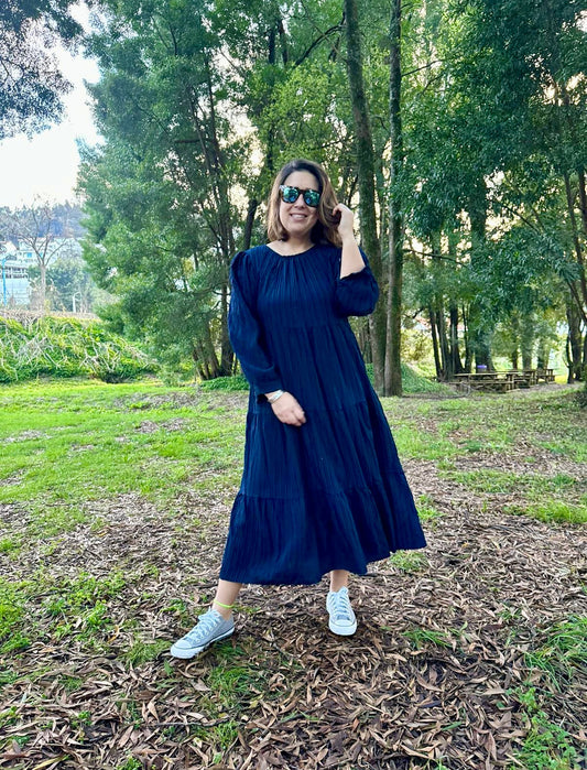 Vestido evasé azul marinho de tecido com nervuras