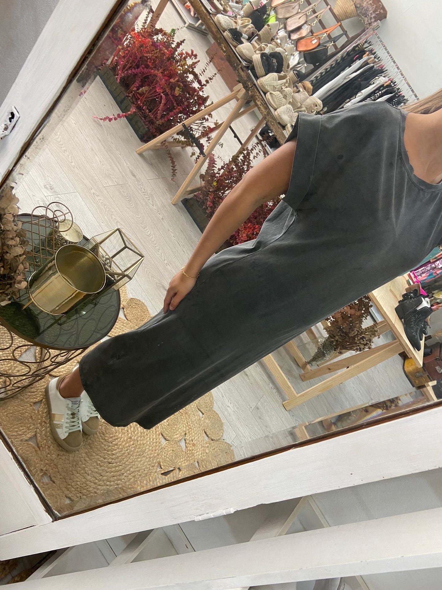 Vestido algodão cinzento com dobras nas mangas