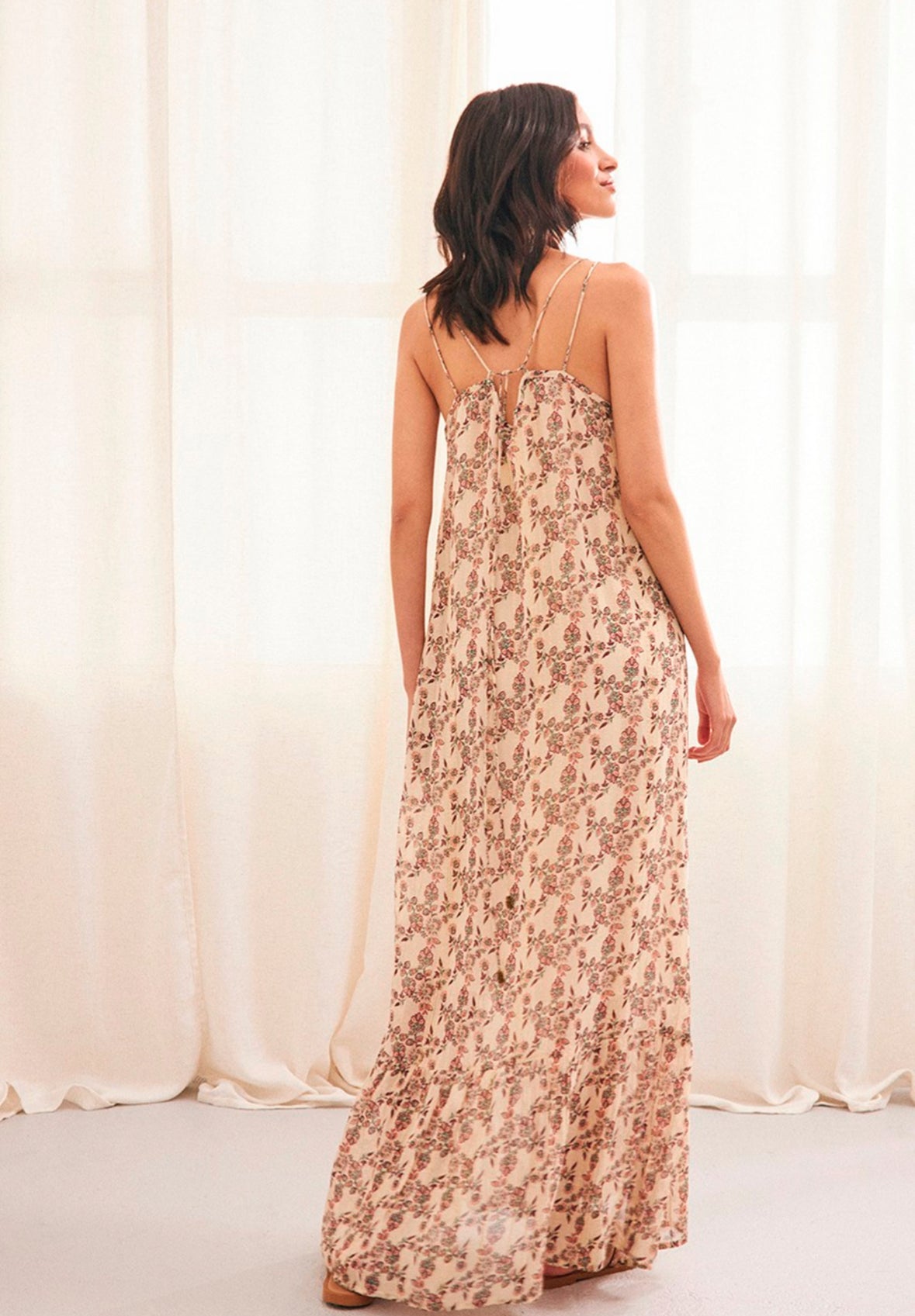 Cream dress with romantic lurex print AU.Lenti