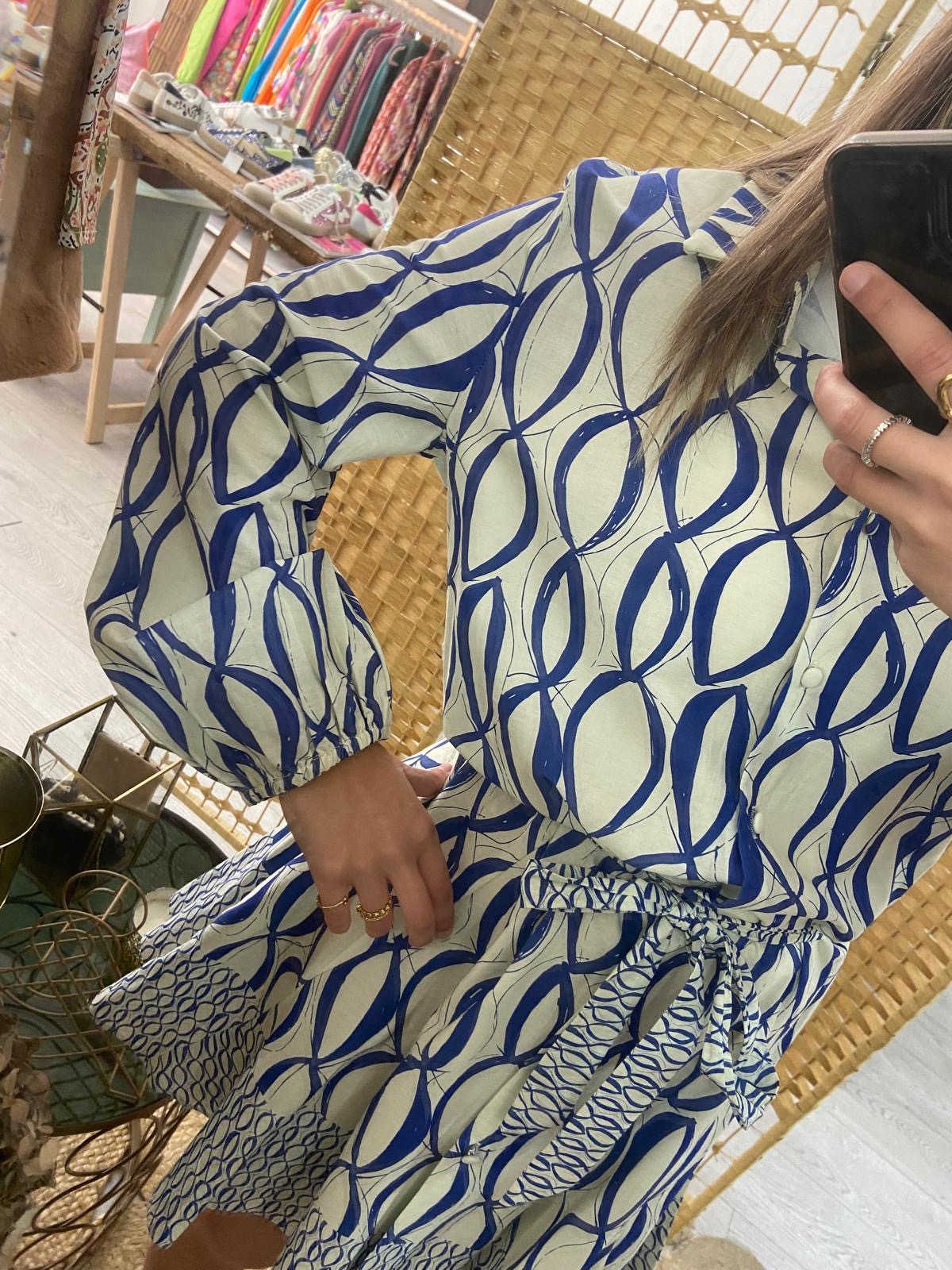 Vestido camiseiro estampado geométrico