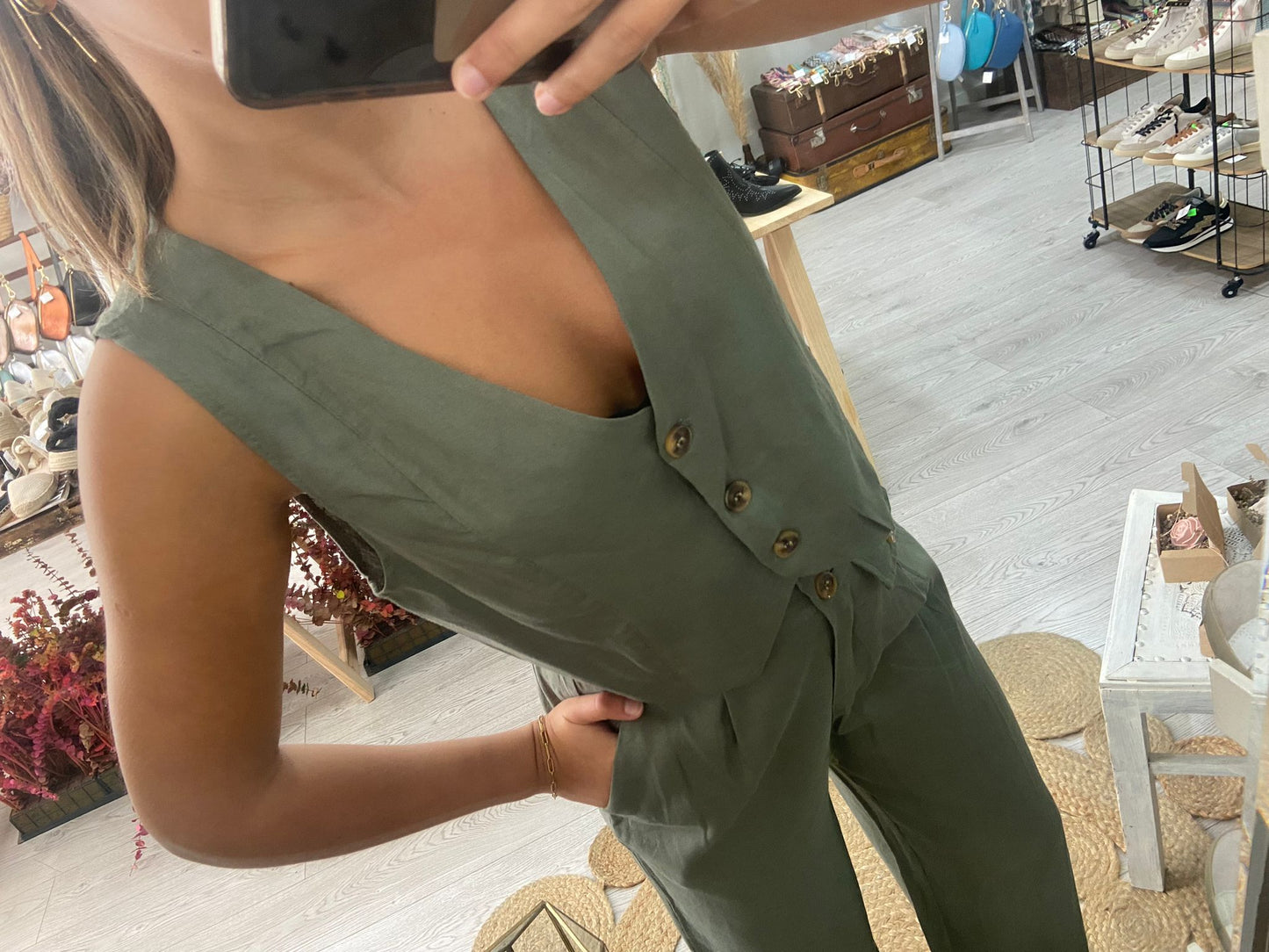 Conjunto Colete e calças caqui em linho