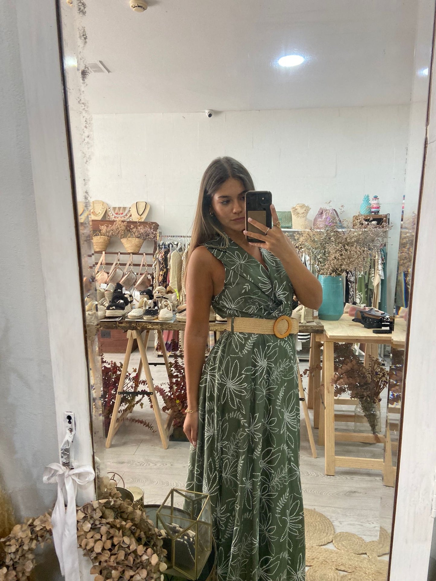 Vestido rosa floral decote cruzado