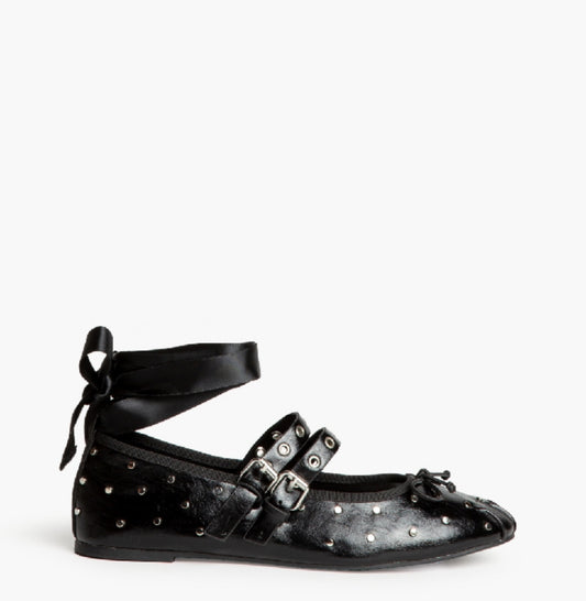 Ballerinas with studs, double buckle and removable bow