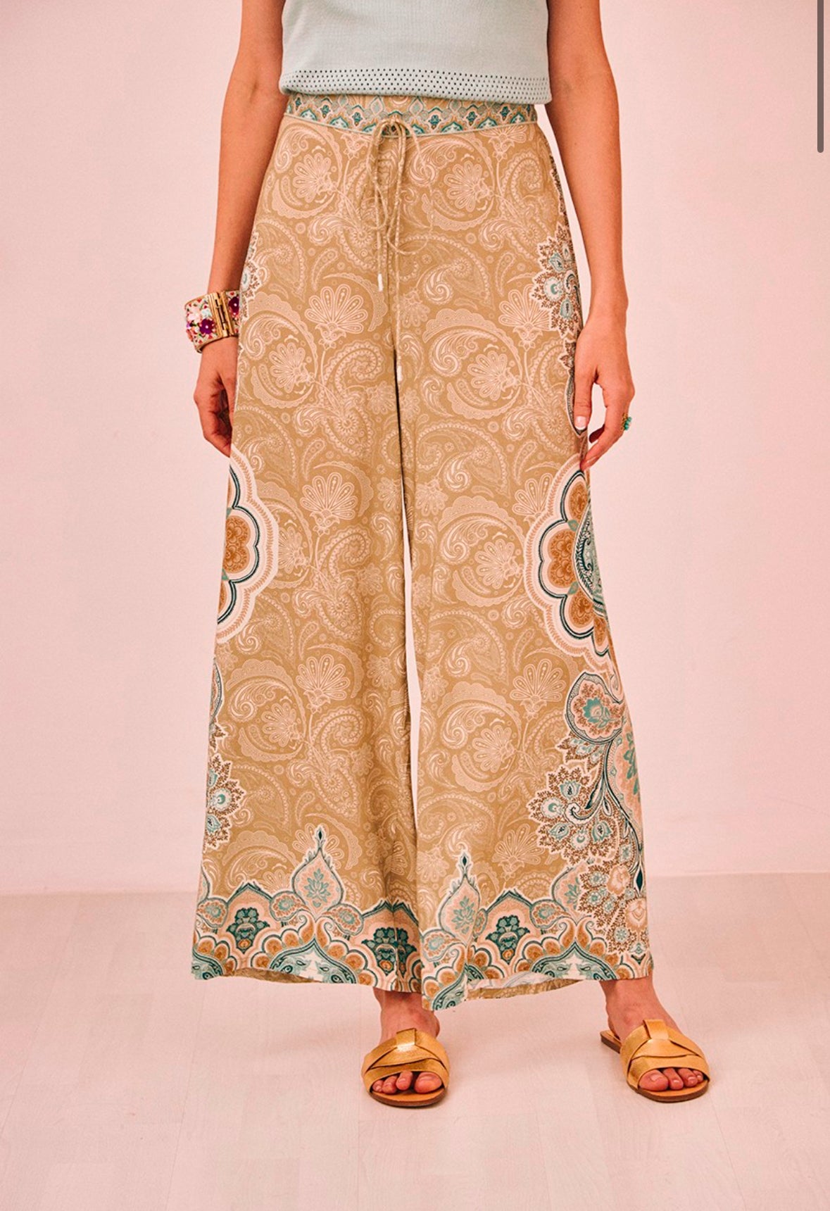 Pantalones estampados GF.Pushak