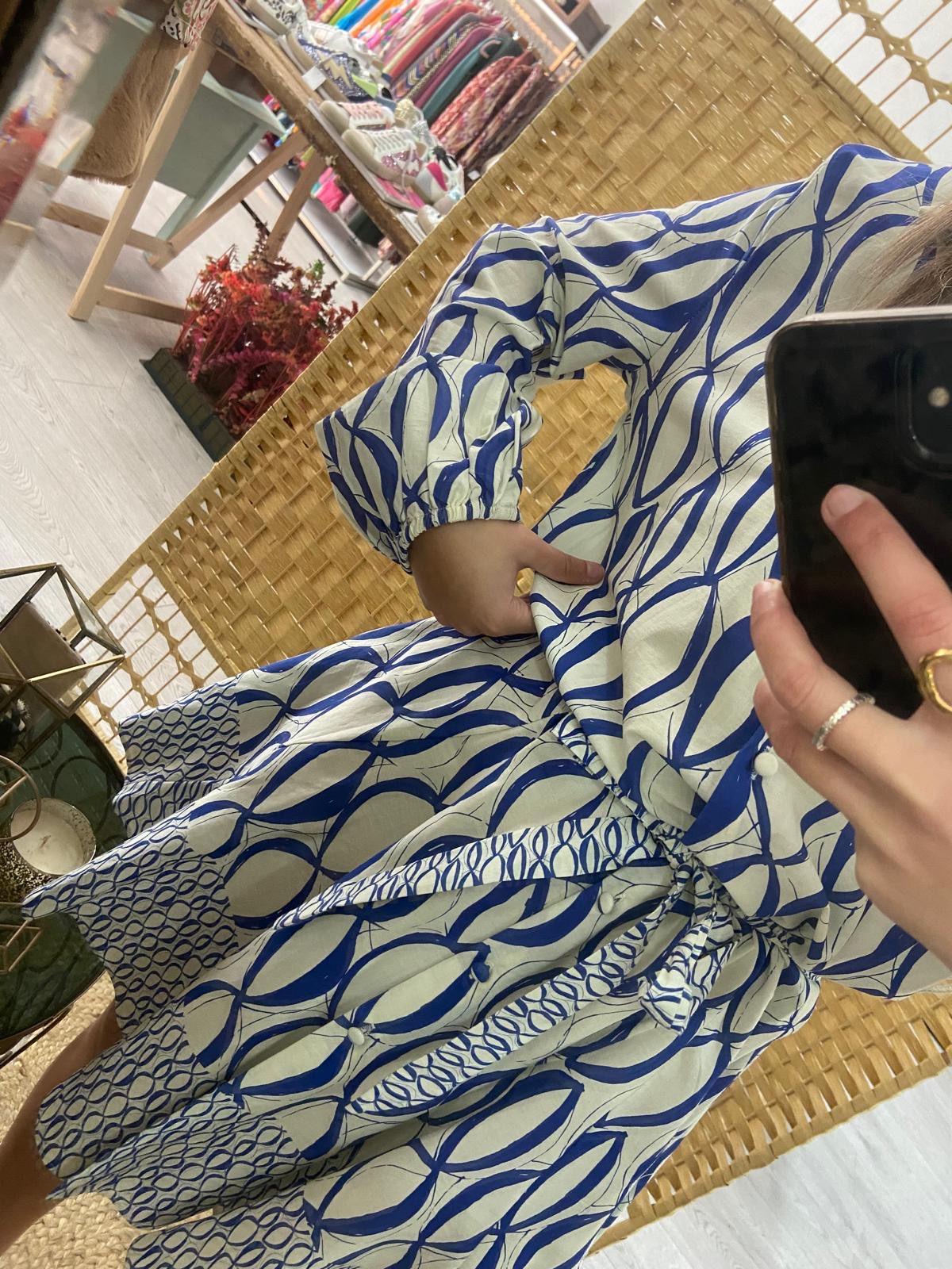 Vestido camiseiro estampado geométrico