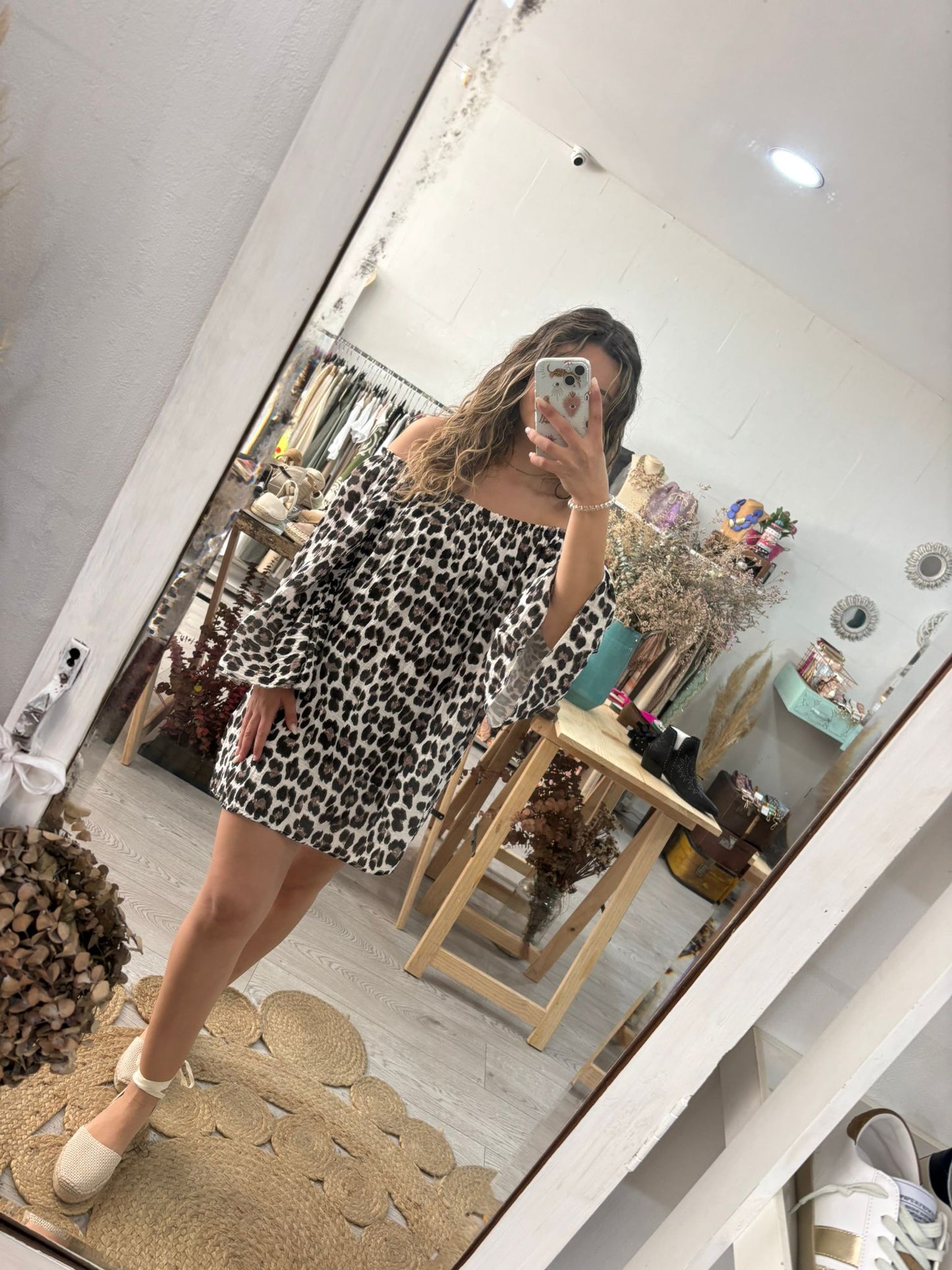 Vestido animal print caqui/laranja ombros elásticos