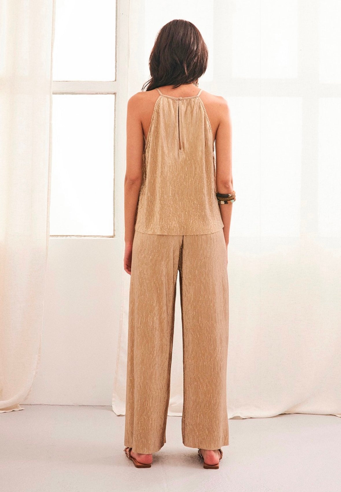 SE.Oro gold pleated pants