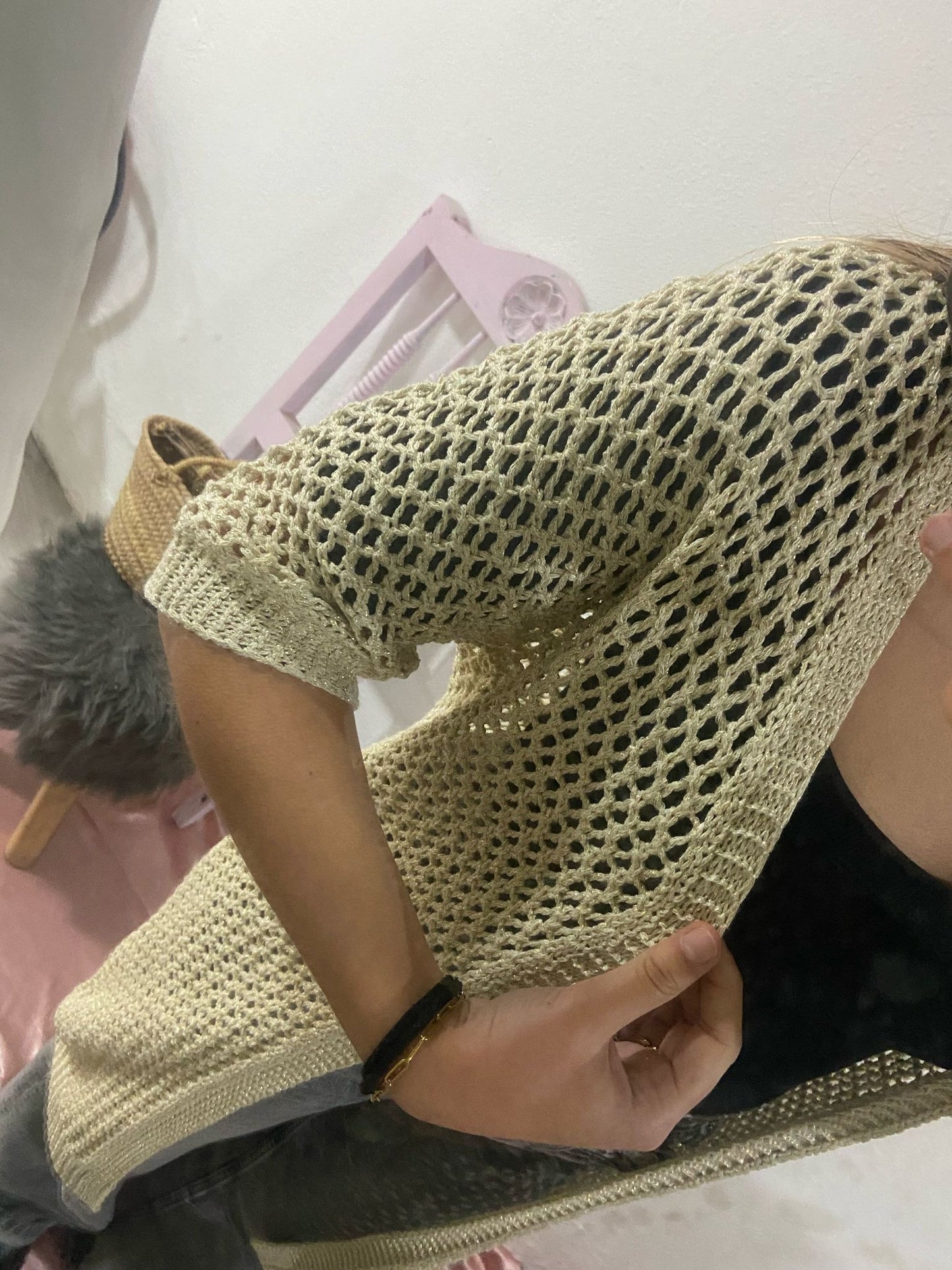 Kimono dourado lurex em crochê malha aberta